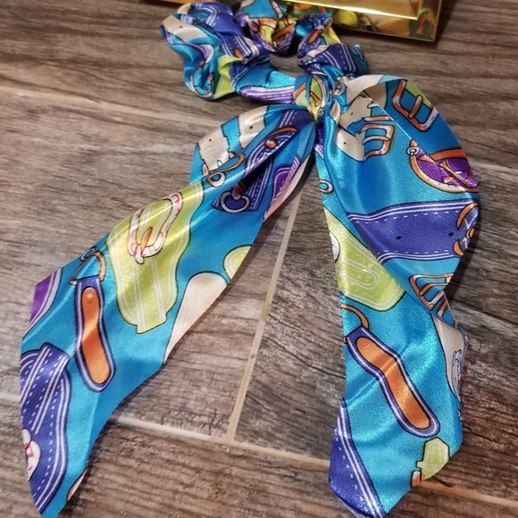 3/30 ☘️ANTHROPOLOGIE Teal Silk Scarf Scrungi New - Picture 2 of 8